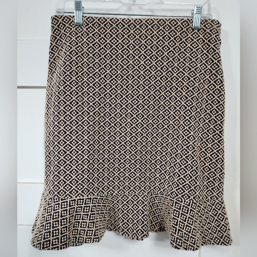Blue and tan Loft skirt with flounce hem - size M